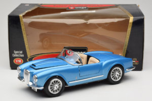 Lancia Aurelia B24 Spider Blu Bburago 1:18 3010-M1 Pressofusione — immagine 8 di 8