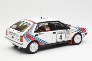 Lancia Delta HF 4WD #4 M. Alen / I. Kivimaki Martini Rally 1000 Lakes 1987 Kyosho 1:18 08960B Pressofusione — immagine 3 di 8