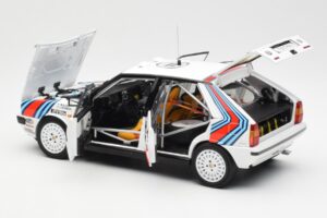 Lancia Delta HF 4WD #4 M. Alen / I. Kivimaki Martini Rally 1000 Lakes 1987 Kyosho 1:18 08960B Pressofusione — immagine 5 di 8