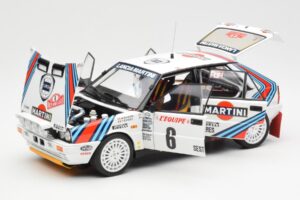 Lancia Delta HF 4WD #6 M. Biasion / T. Siviero Martini Rally Monte Carlo 1987 Kyosho 1:18 08960A Pressofusione — immagine 2 di 8