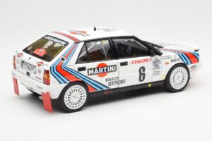 Lancia Delta HF 4WD #6 M. Biasion / T. Siviero Martini Rally Monte Carlo 1987 Kyosho 1:18 08960A Pressofusione — immagine 3 di 8