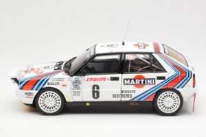 Lancia Delta HF 4WD #6 M. Biasion / T. Siviero Martini Rally Monte Carlo 1987 Kyosho 1:18 08960A Pressofusione — immagine 4 di 8