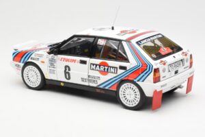 Lancia Delta HF 4WD #6 M. Biasion / T. Siviero Martini Rally Monte Carlo 1987 Kyosho 1:18 08960A Pressofusione — immagine 7 di 8