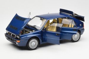 Lancia Delta HF Integrale Evo II Blu Kyosho 1:18 08341BL Pressofusione — immagine 2 di 8