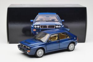 Lancia Delta HF Integrale Evo II Blu Kyosho 1:18 08341BL Pressofusione — immagine 8 di 8