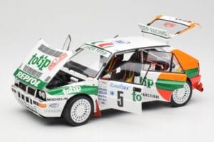 Lancia Delta HF Integrale Evo II Totip #5 A. Aghini / S. Farnocchia Rally Monte Carlo 1993 Kyosho 1:18 08348F Pressofusione — immagine 2 di 8