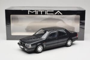 Lancia Thema Turbo 16V LX Serie II Nero Mitica 1:18 202010-D Pressofusione — immagine 8 di 8