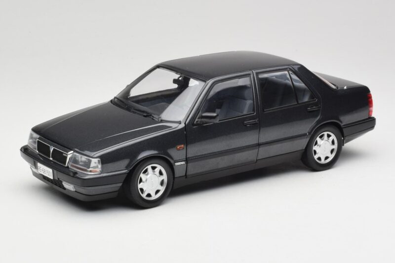 Lancia Thema Turbo 16V LX Serie II Nero Mitica 1:18 202010-D Pressofusione