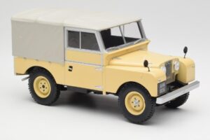 Land Rover 88 Series 1 Hard Top Beige Chiaro MCG 1:18 MCG18368 Pressofusione — immagine 2 di 6