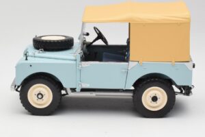Land Rover 88 Series I RAF Blue Minichamps 1:18 150168908 Pressofusione — immagine 4 di 8