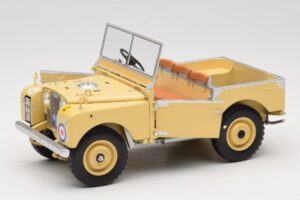 Land Rover 88 Series I RAF Beige Minichamps 1:18 150168911 Pressofusione — immagine 2 di 8
