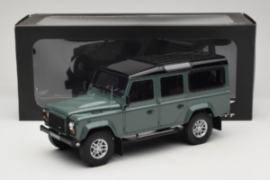 Land Rover Defender Station Wagon Keswick Green GT Spirit 1:18 GT527 Resina — immagine 6 di 6