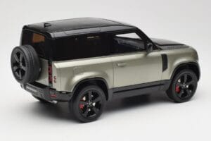 Land Rover Defender 90 HSE P400 L663 Pangea Green Metallic GT Spirit 1:18 GT517 Resina — immagine 2 di 6