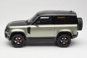Land Rover Defender 90 HSE P400 L663 Pangea Green Metallic GT Spirit 1:18 GT517 Resina — immagine 3 di 6