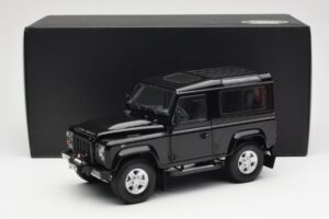 Land Rover Defender 90 Santorini Nero Metallizzato Kyosho 1:18 08901BK Pressofusione — immagine 8 di 8