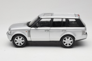 Land Rover Range Rover L322 Argento Welly 1:18 12536W Pressofusione — immagine 4 di 8