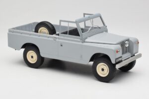 Land Rover Series II 109 Pickup Grigio MCG 1:18 MCG18092 Pressofusione — immagine 4 di 6