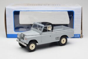 Land Rover Series II 109 Pickup Grigio MCG 1:18 MCG18092 Pressofusione — immagine 6 di 6