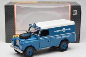 Land Rover Series III 109 Soft Top Motorway Patrol Blu Eagles Race 1:18 4403 Pressofusione — immagine 8 di 8