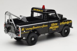 Land Rover Series III Veicolo di Soccorso Nero Universal Hobbies 1:18 4411 Pressofusione — immagine 3 di 8