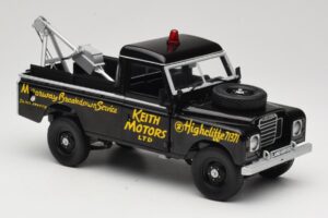 Land Rover Series III Veicolo di Soccorso Nero Universal Hobbies 1:18 4411 Pressofusione — immagine 6 di 8