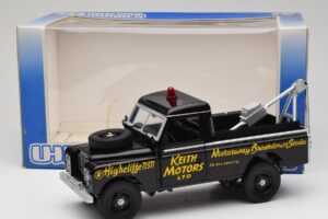 Land Rover Series III Veicolo di Soccorso Nero Universal Hobbies 1:18 4411 Pressofusione — immagine 8 di 8