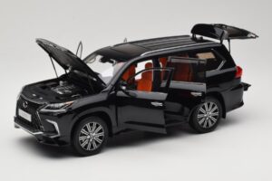 Lexus LX570 J200 Nero LCD 1:18 LCD18010-BL Pressofusione — immagine 2 di 8
