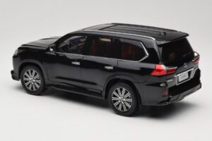 Lexus LX570 J200 Nero LCD 1:18 LCD18010-BL Pressofusione — immagine 7 di 8