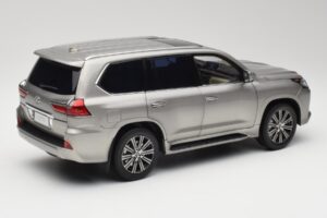 Lexus LX570 Sonic Titanio Kyosho 1:18 08955T Pressofusione — immagine 3 di 8