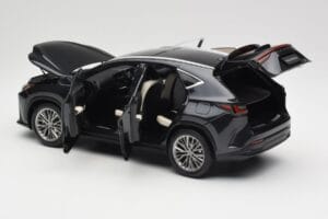 Lexus NX450h+ AZ20 Nero Kyosho 1:18 08968GBK Resina — immagine 5 di 8