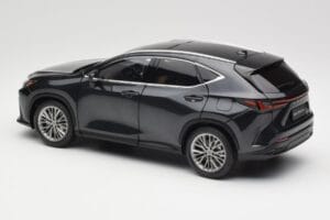 Lexus NX450h+ AZ20 Nero Kyosho 1:18 08968GBK Resina — immagine 7 di 8