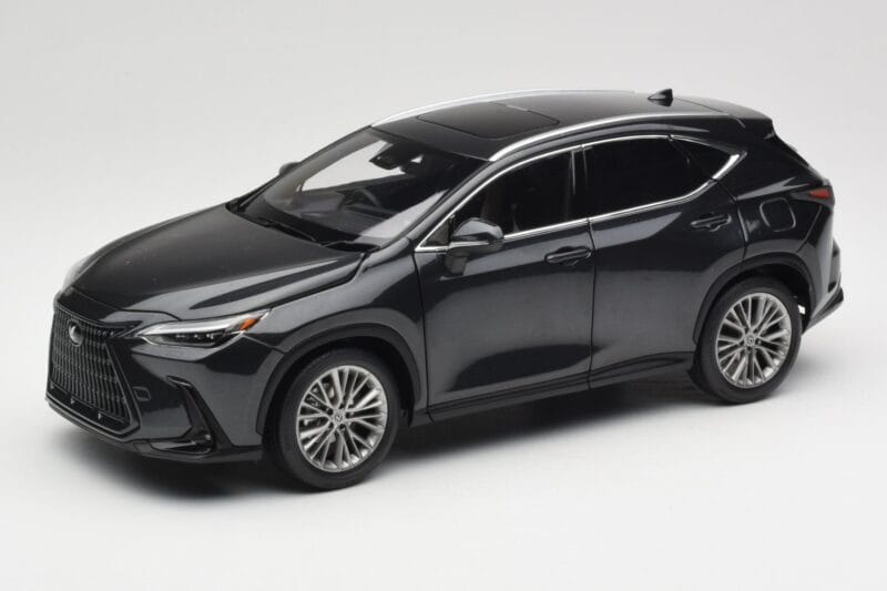 Lexus NX450h+ AZ20 Nero Kyosho 1:18 08968GBK Resina