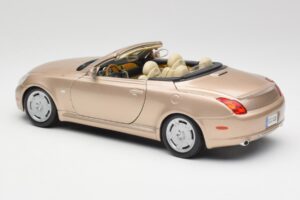 Lexus SC430 Beige Maisto 1:18 31629 Pressofusione — immagine 7 di 8