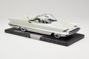 Lincoln Futura Concept Bianco Minichamps 1:18 107082030 Pressofusione — immagine 4 di 6