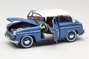 Lloyd Alexander TS #234 Blu Revell 1:18 08463 Pressofusione — immagine 2 di 8