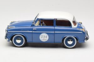 Lloyd Alexander TS #234 Blu Revell 1:18 08463 Pressofusione — immagine 4 di 8