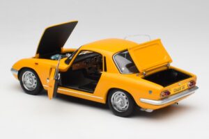 Lotus Elan S/E Racing Giallo AUTOart 1:18 75352 Pressofusione — immagine 5 di 8