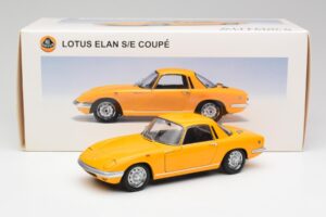 Lotus Elan S/E Racing Giallo AUTOart 1:18 75352 Pressofusione — immagine 8 di 8