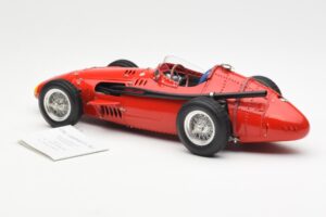 Maserati 250F J-M. Fangio F1 World Champion 1957 CMC 1:18 M-051 Pressofusione — immagine 4 di 6