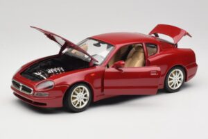 Maserati 3200 GT Rosso Scuro Bburago 1:18 3341-M2 Pressofusione — immagine 2 di 8