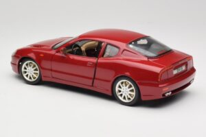 Maserati 3200 GT Rosso Scuro Bburago 1:18 3341-M2 Pressofusione — immagine 7 di 8