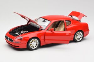 Maserati 3200 GT Rosso Bburago 1:18 3341 Pressofusione — immagine 2 di 8
