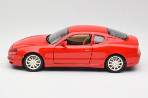 Maserati 3200 GT Rosso Bburago 1:18 3341 Pressofusione — immagine 4 di 8