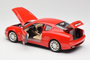 Maserati 3200 GT Rosso Bburago 1:18 3341 Pressofusione — immagine 5 di 8