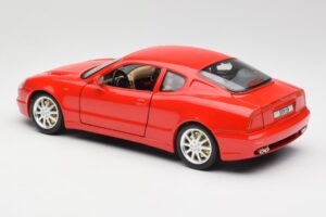 Maserati 3200 GT Rosso Bburago 1:18 3341 Pressofusione — immagine 7 di 8