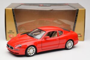 Maserati 3200 GT Rosso Bburago 1:18 3341 Pressofusione — immagine 8 di 8