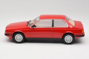 Maserati BiTurbo Coupe Rosso Corsa Minichamps 1:18 107123501 Resina — immagine 3 di 6