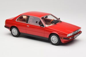 Maserati BiTurbo Coupe Rosso Corsa Minichamps 1:18 107123501 Resina — immagine 4 di 6
