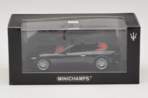 Maserati GranCabrio Nero Metallizzato Minichamps 1:43 400123930 Pressofusione — immagine 5 di 5
