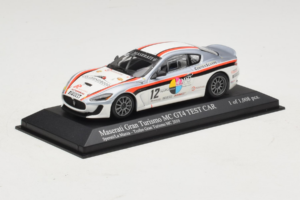 Maserati GranTurismo MC GT4 #12 Sperati / La Mazza Maserati MC 2010 Minichamps 1:43 400101212 Pressofusione — immagine 2 di 5